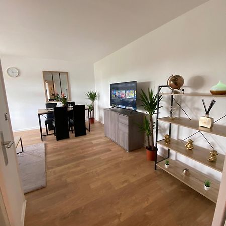 מונטיגני-לה-ברטונאוקס Appartement 59M2 Professionnel Ou Familial Saint Quentin En Yvelines מראה חיצוני תמונה