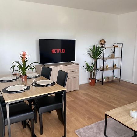 מונטיגני-לה-ברטונאוקס Appartement 59M2 Professionnel Ou Familial Saint Quentin En Yvelines מראה חיצוני תמונה